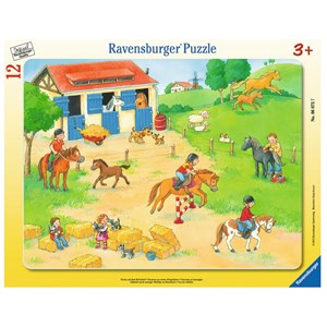 Ravensburger (06075) - "Holidays On The Farm" - 12 brikker puslespil